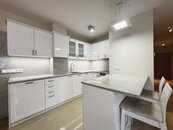 Pronájem luxusního bytu 4+kk, 107 m2, dvě parkovací stání - Tyršovo nábřeží, Zlín, cena 26000 CZK / objekt / měsíc, nabízí 