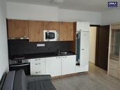 Pronájem cihlového bytu 1+kk včetně parkovacího stání v Olomouci na ulici Jánského, cena 12000 CZK / objekt / měsíc, nabízí ORKA realitní kancelář