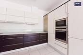 Prodej bytu 3+kk s terasou 53m2, sklepem, dvěma parkovacími místy v Olomouci , cena 9900000 CZK / objekt, nabízí 