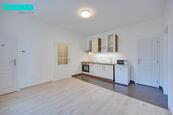 Pronájem moderního bytu 2+KK po kompletní rekonstrukci na ulici Šmeralova v Olomouci, cena 15900 CZK / objekt / měsíc, nabízí 
