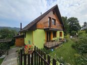 Prodej dvou byt.jednotek /celkem 137 m2) se zahradou na ul. Na Úbočí (polovina RD), cena 4800000 CZK / objekt, nabízí 