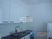 Pronájem bytu 2+1 na ul. Interbrigadistů v Přerově, cena 10000 CZK / objekt / měsíc, nabízí 