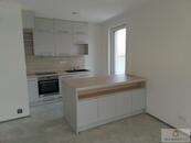 Pronájem bytu 4+kk (113m2) + terasa (69m2) na ulici Eduarda Hamburgera v Olomouci centru, cena 31400 CZK / objekt / měsíc, nabízí REAL INVEST PLUS, s.r.o.