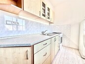 Světlý a prostorný byt 2+1 v žádané lokalitě Neředín, cena 13000 CZK / objekt / měsíc, nabízí 