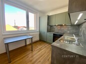 Pronájem bytu 1+1 po rekonstrukci, 30 m2, ul. Ručilova, Olomouc, cena 13700 CZK / objekt / měsíc, nabízí CENTURY 21 Relax