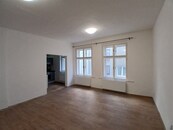 Pronájem bytu 1+1 v centru Olomouce, cena 9000 CZK / objekt / měsíc, nabízí První olomoucká realitní