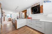 PRODEJ PROSTORNÉHO BYTU 3+1 S TERASOU OLOMOUC, UL. VOSKOVICOVA, cena 9990000 CZK / objekt, nabízí 